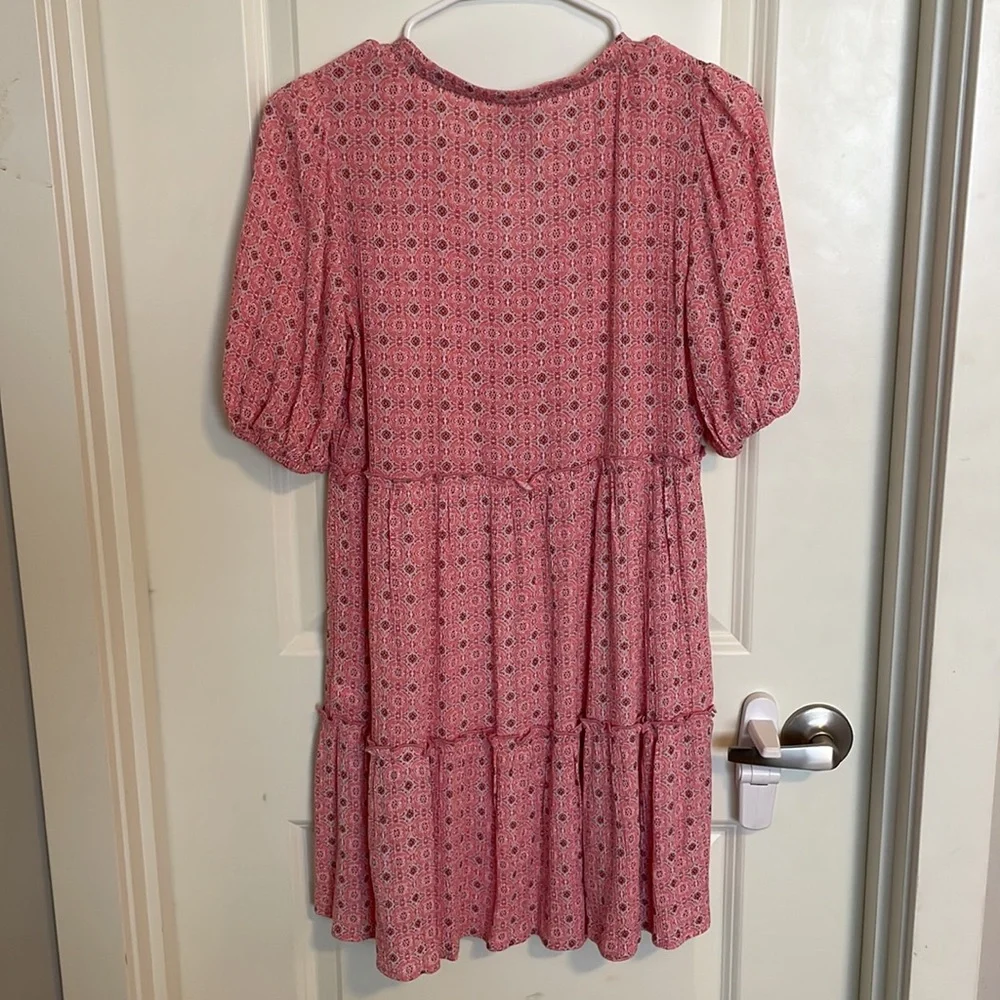 Pink pattern dress - Picture 2 of 3